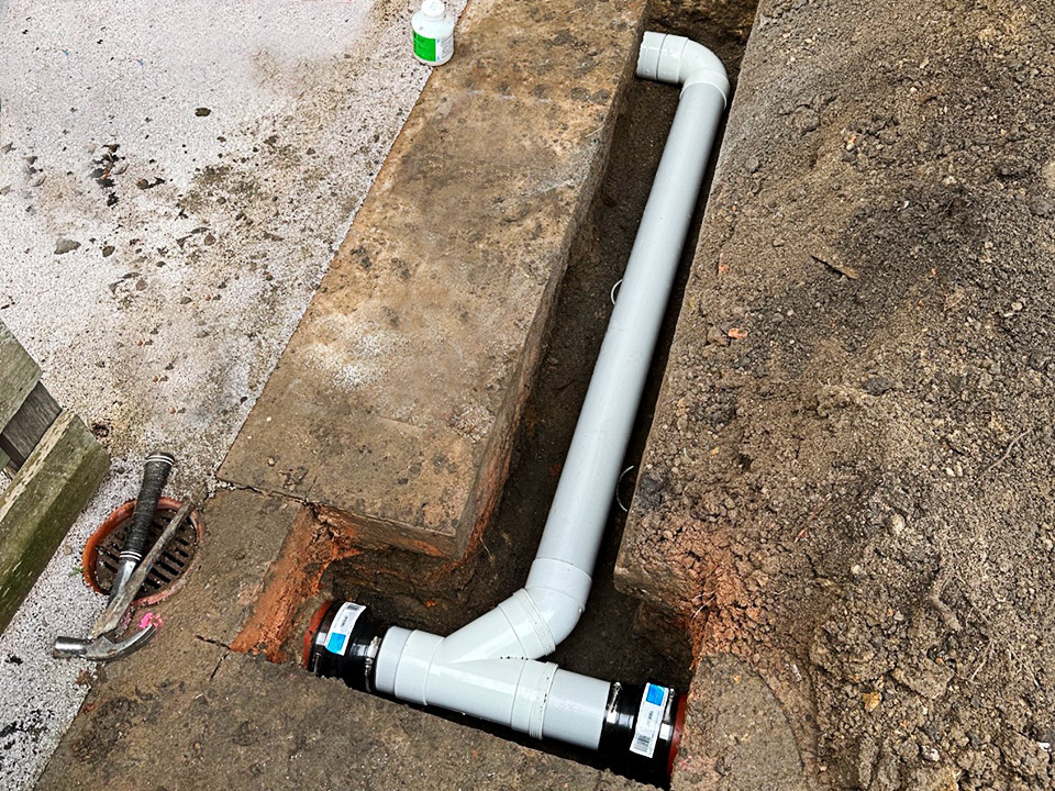 Drains and sewers, unclogged and repaired